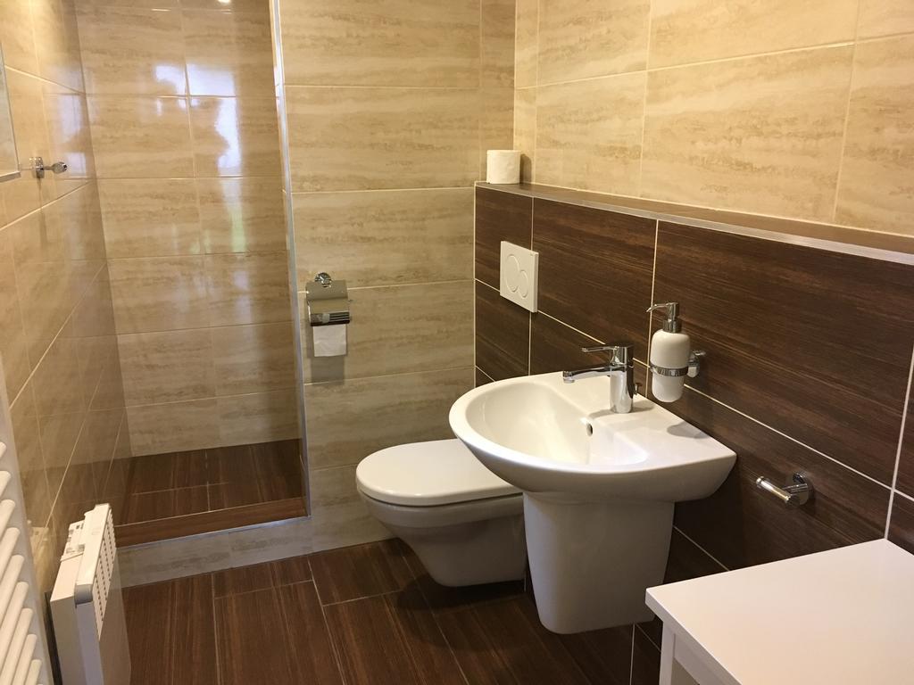 杰多维尼切 Penzion Nike Trio Riviera酒店 外观 照片